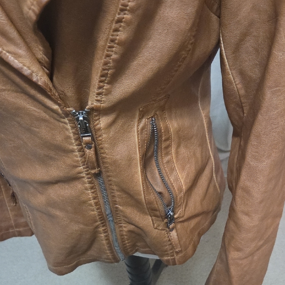 Max Studio Camel Leather Jacket - image 4